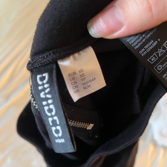 ! 2 for 20 ! Black Flared Skater Skirt XS - Picture 7 of 7